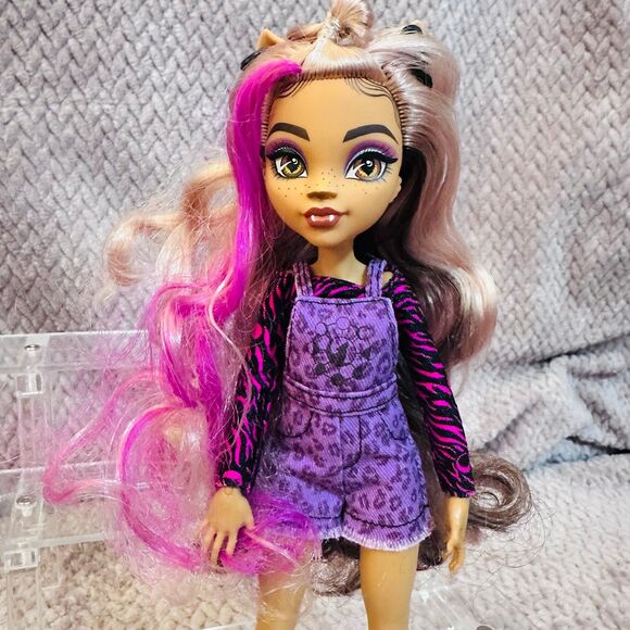 Monster High's Clawdeen Wolf Doll - Picture 2 of 8